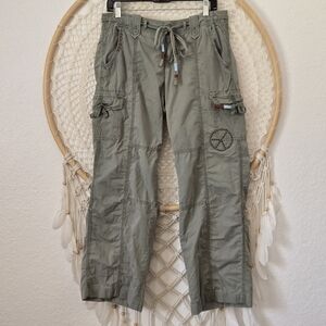 Lucky Brand Boho Green Roll Tab Peace Sign Straight Leg Cargo Pants 31/12